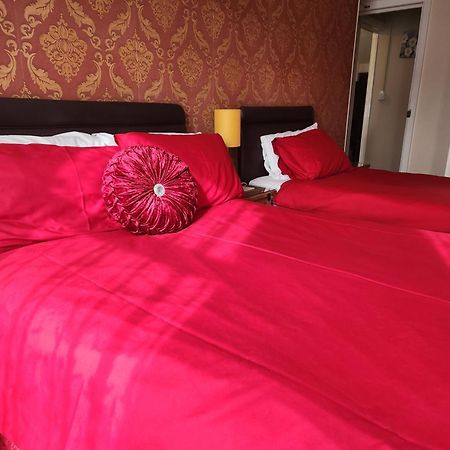Twin Palms Guesthouse Great Yarmouth Exterior foto