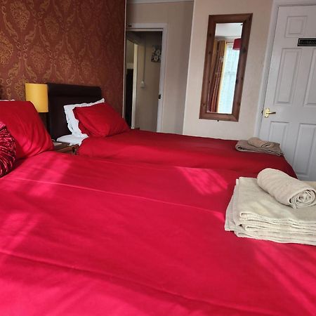 Twin Palms Guesthouse Great Yarmouth Exterior foto