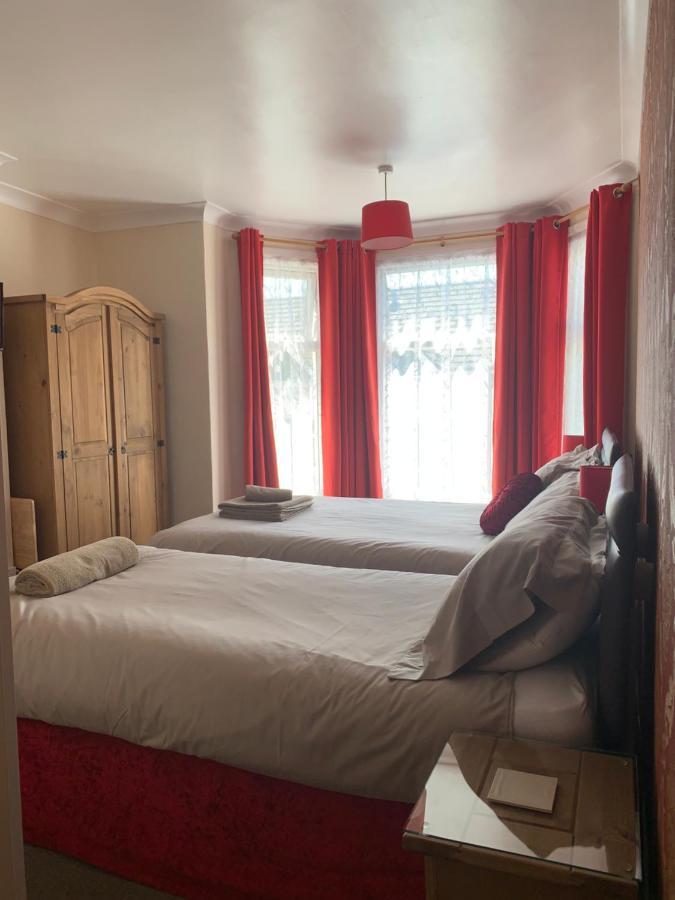 Twin Palms Guesthouse Great Yarmouth Exterior foto