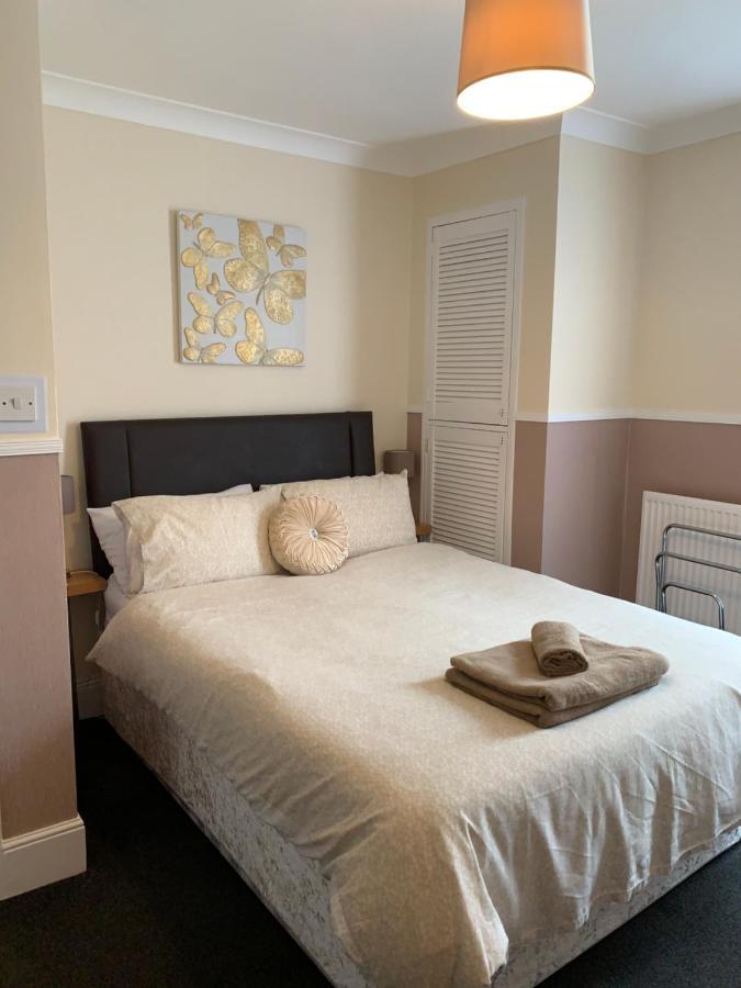 Twin Palms Guesthouse Great Yarmouth Exterior foto