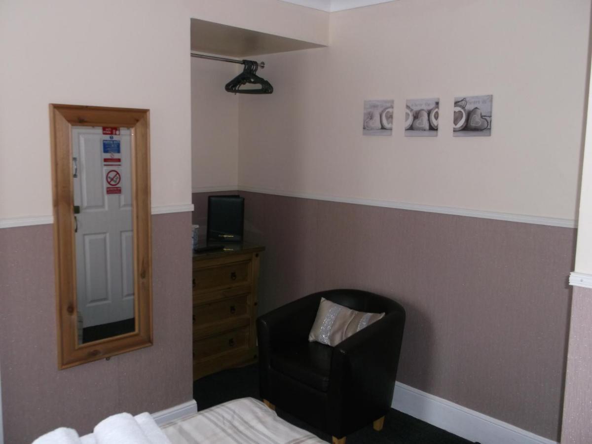 Twin Palms Guesthouse Great Yarmouth Exterior foto